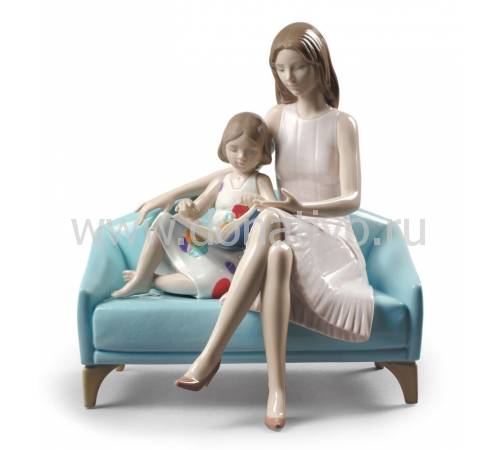 Статуэтка "Почитаем" Lladro 01009225