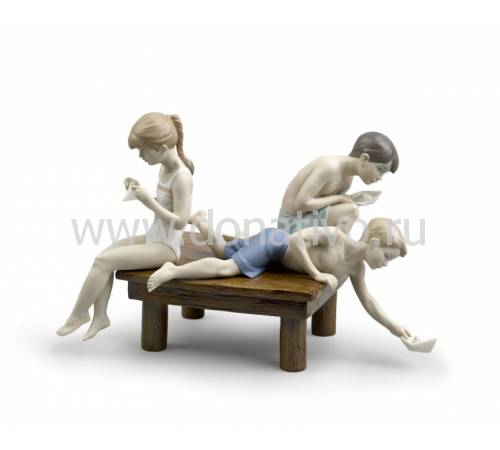 Статуэтка "Бумажные кораблики" Lladro 01009258
