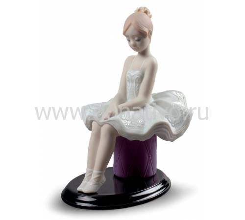 Статуэтка "Моё первое занятие балетом" Lladro 01009334