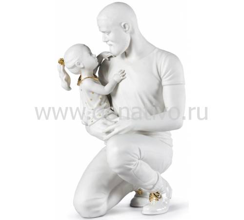 Статуэтка "Ребенок в руках папы" Lladro 01009392