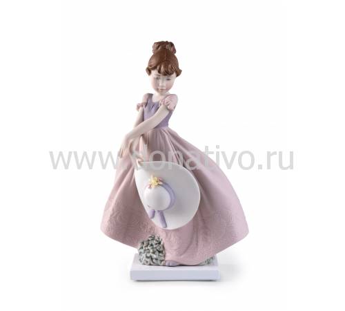 Статуэтка "Соломенная шляпа на ветру" Lladro 01009533